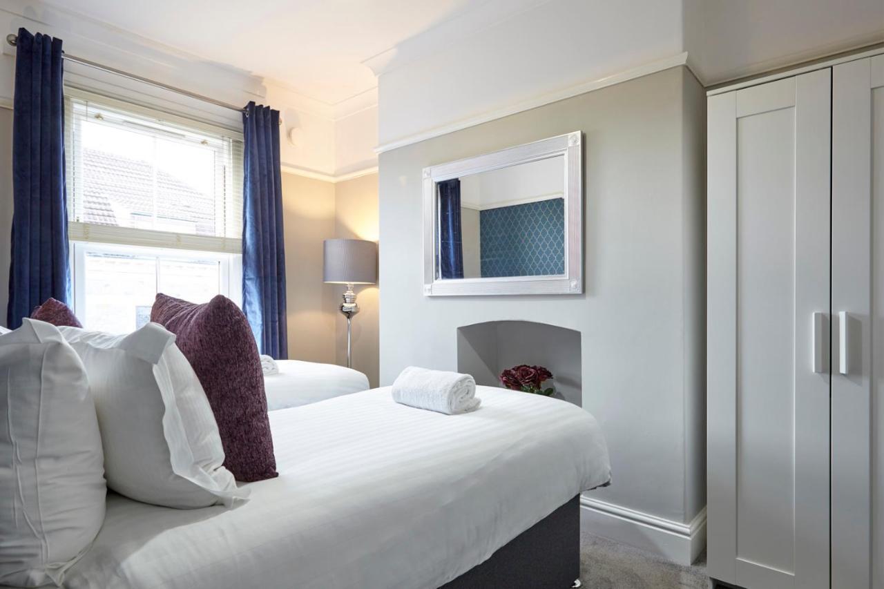 The Sunningdale Bristol Exterior photo