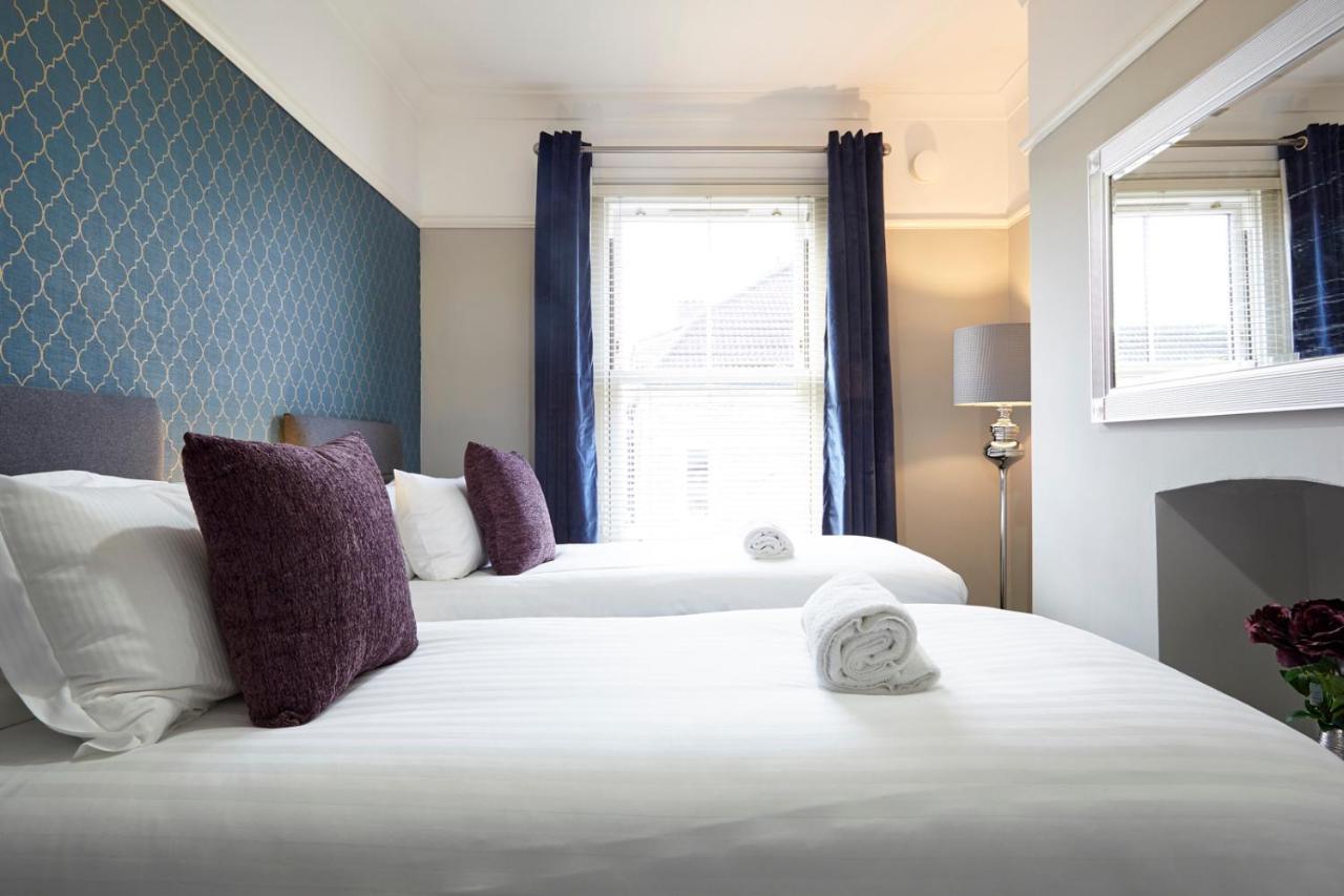 The Sunningdale Bristol Exterior photo