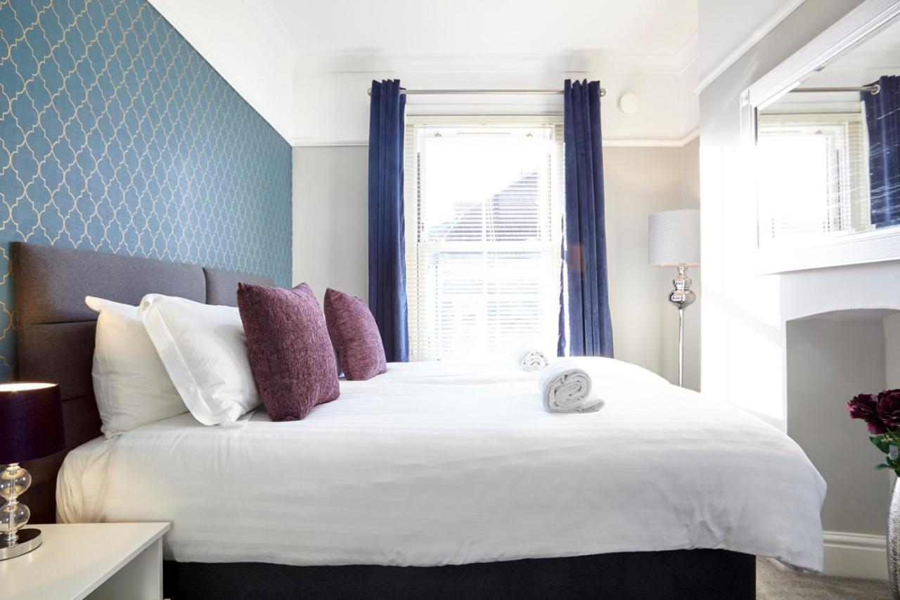 The Sunningdale Bristol Exterior photo
